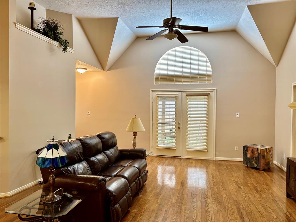 3923 Fordham Park Court, Pasadena, Texas image 3