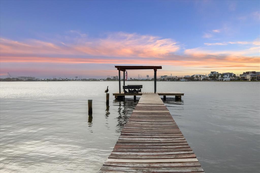 6500 Bayou Front