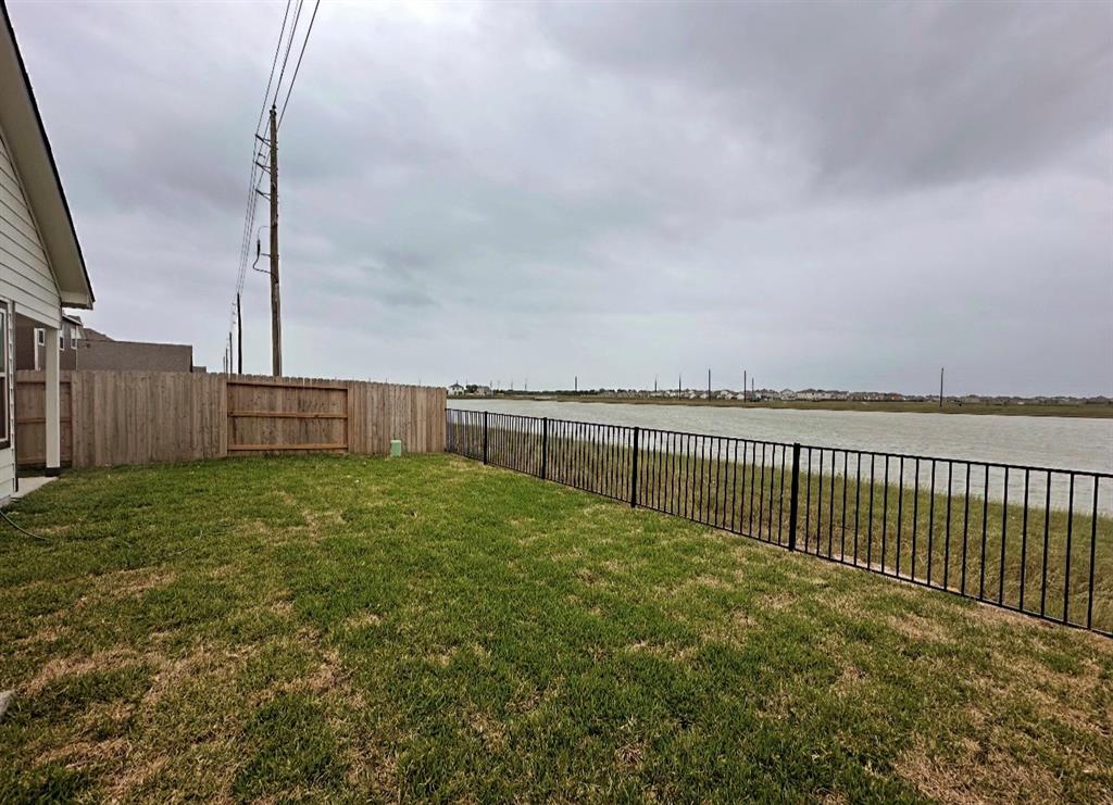 1210 Elsinore Drive, Rosharon, Texas image 20