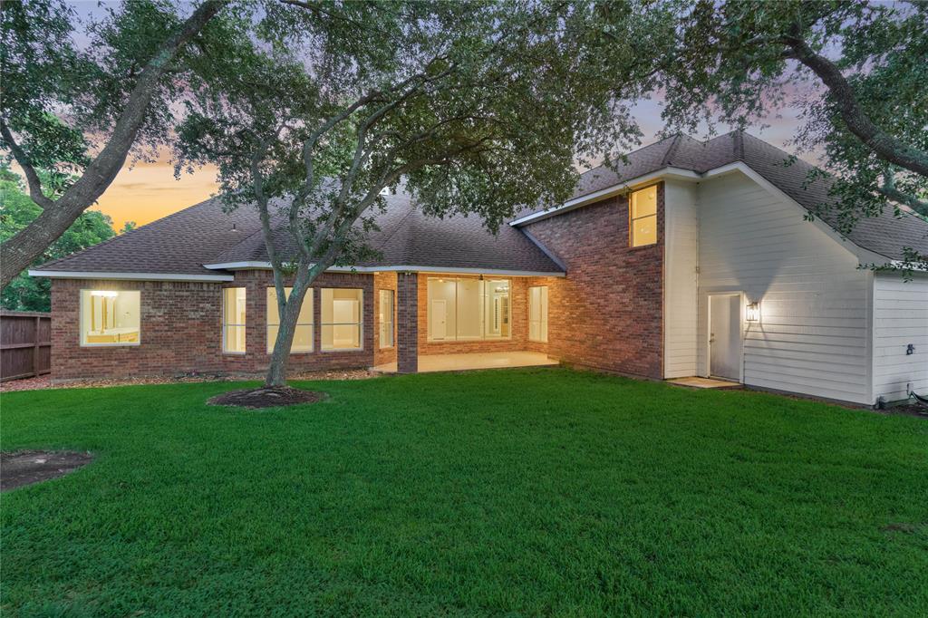 7 Wycliffe Drive