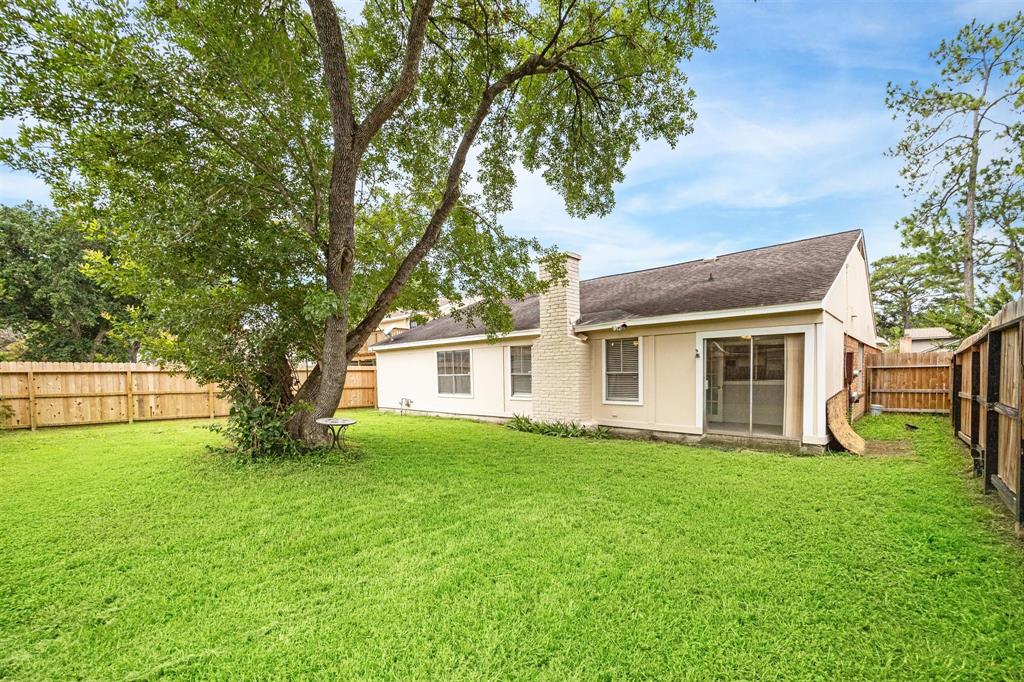 2039 Hilton Head Drive, Missouri City, Texas image 2