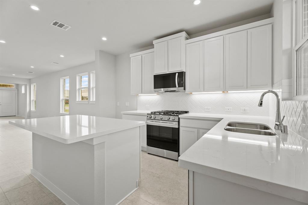 13122 Leisure Cove Drive