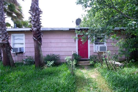 Single Family Residence in Galveston TX 2310 Wimcrest Street 1.jpg