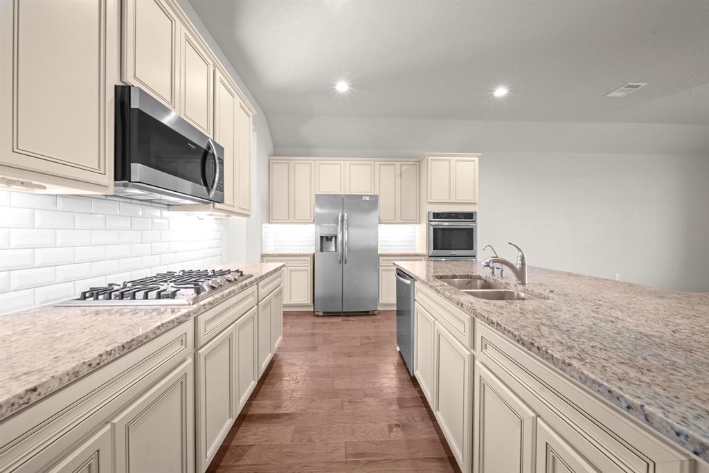 15423 Hopkins Cedar Drive, Humble, Texas image 2