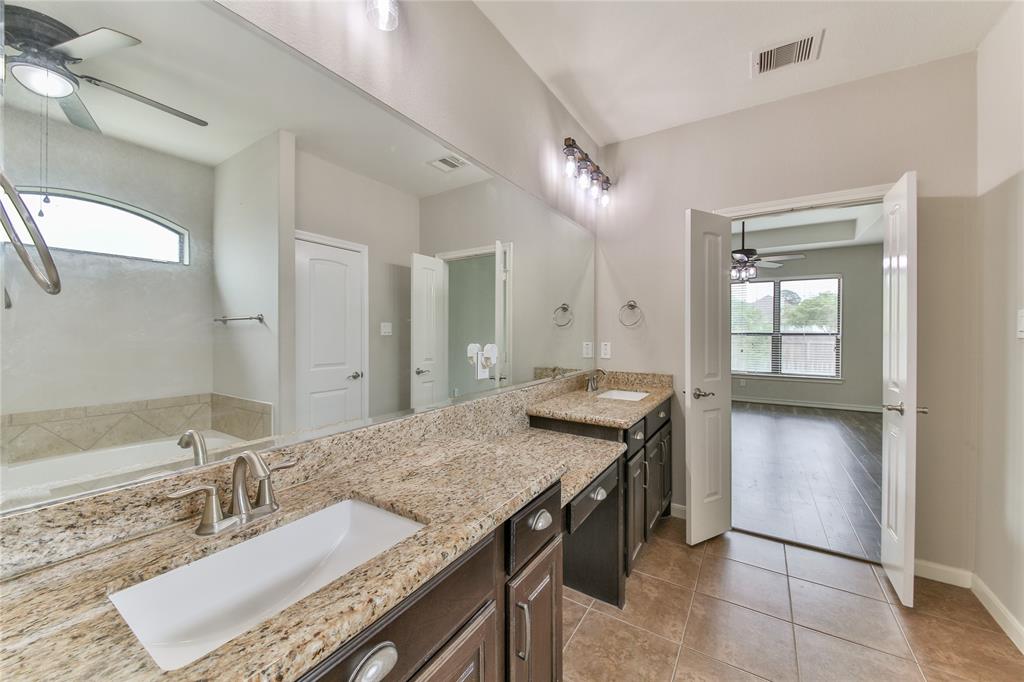 20922 Warwickshire Drive, Tomball, Texas image 16