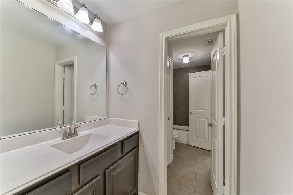 20922 Warwickshire Drive, Tomball, Texas image 31