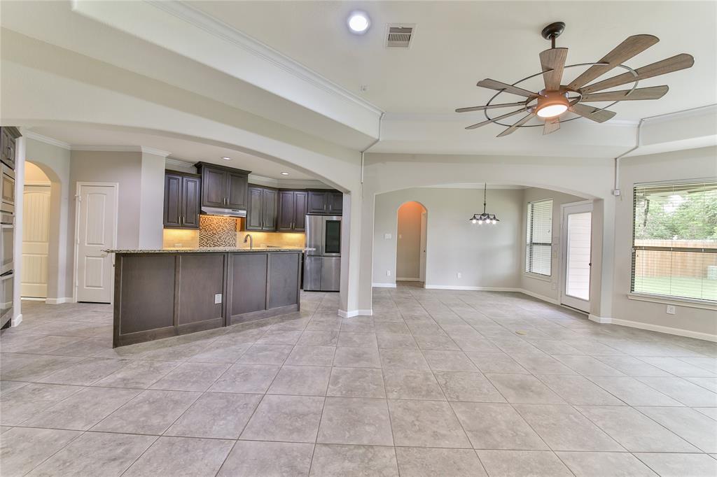 20922 Warwickshire Drive, Tomball, Texas image 7