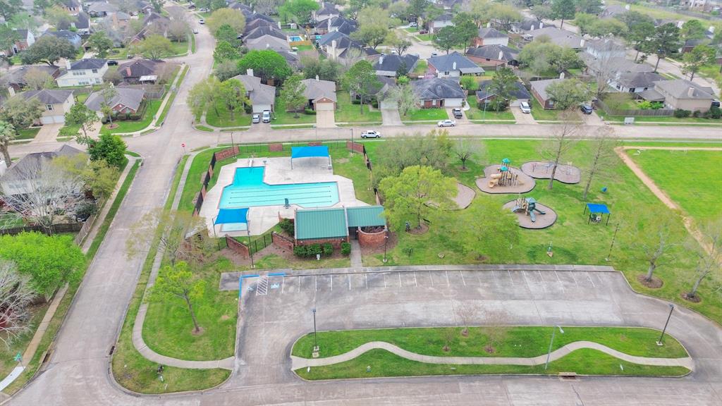 4915 Pecan Grove Dr