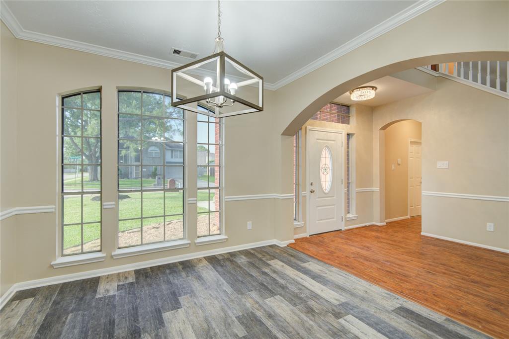 10900 Spruce Drive, La Porte, Texas image 10