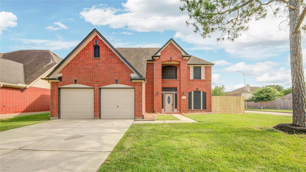 10900 Spruce Drive N