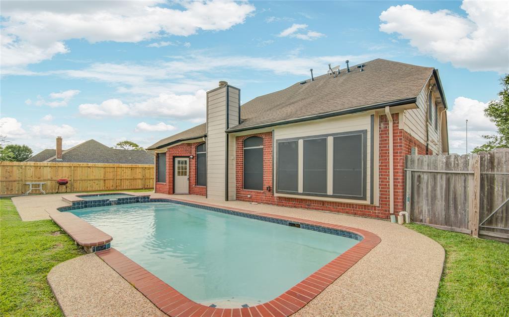 10900 Spruce Drive, La Porte, Texas image 49