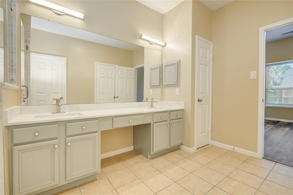 10900 Spruce Drive, La Porte, Texas image 26