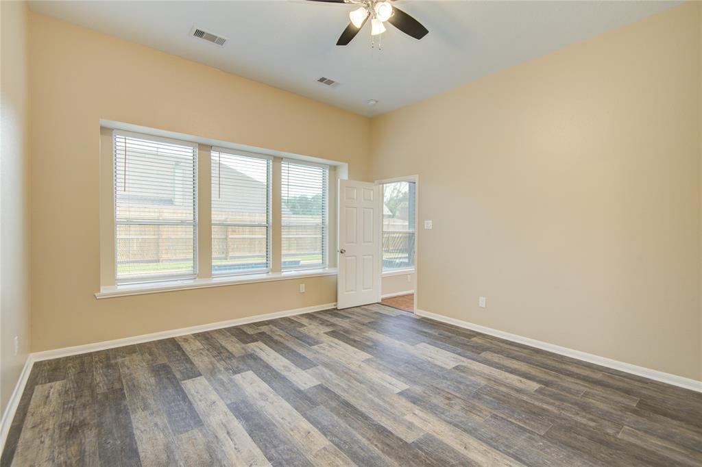 10900 Spruce Drive, La Porte, Texas image 24