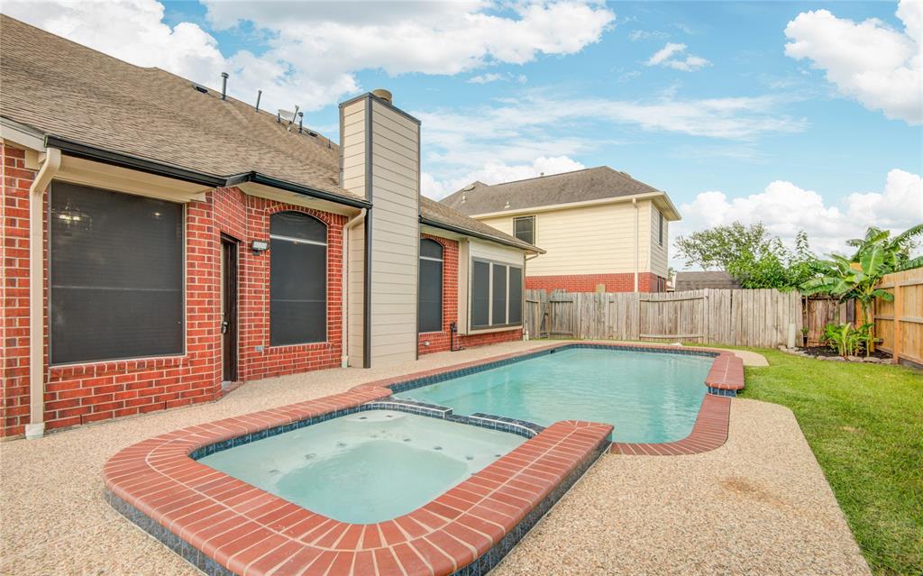 10900 Spruce Drive, La Porte, Texas image 47