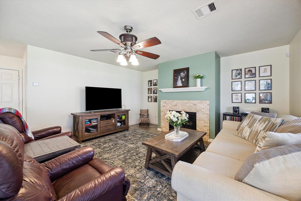 5727 Brenwood Glen Trail, Katy, Texas image 10