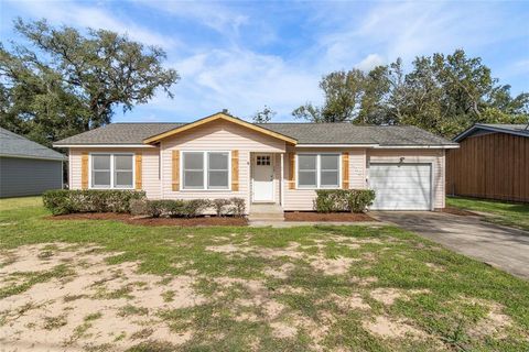 A home in Clute