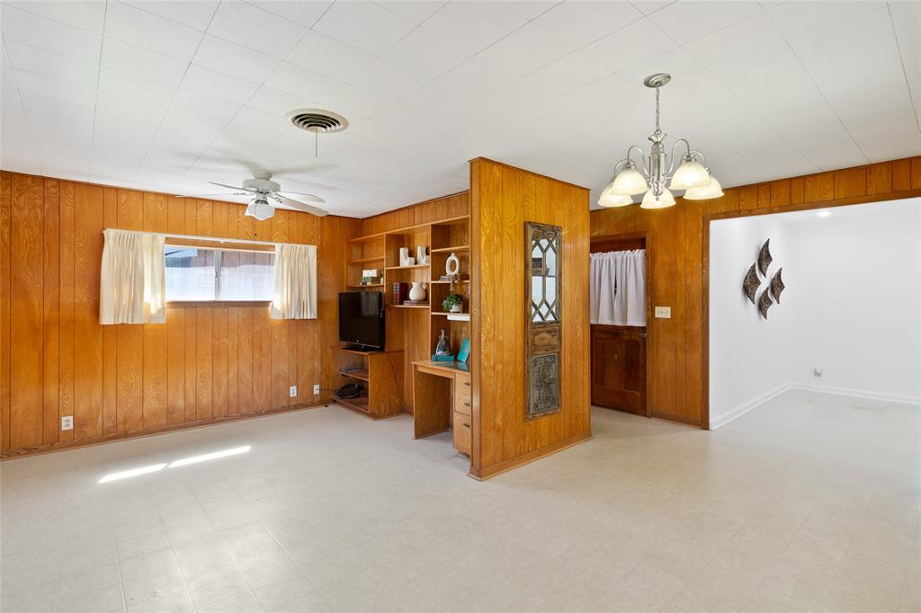 228 Hargett Street, Clute, Texas image 11