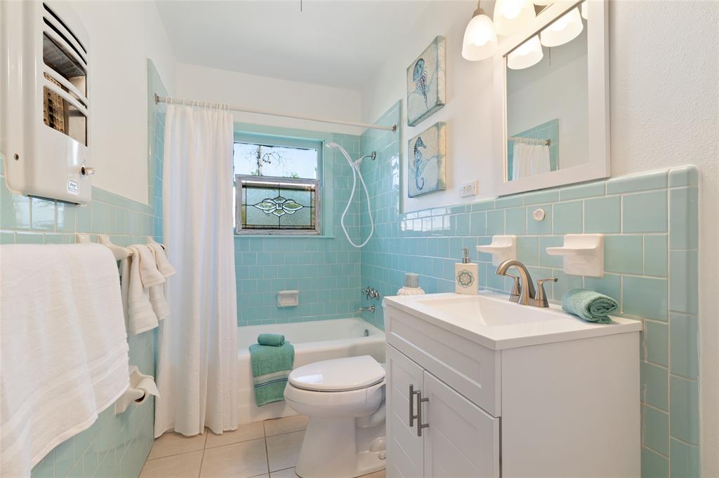 228 Hargett Street, Clute, Texas image 17