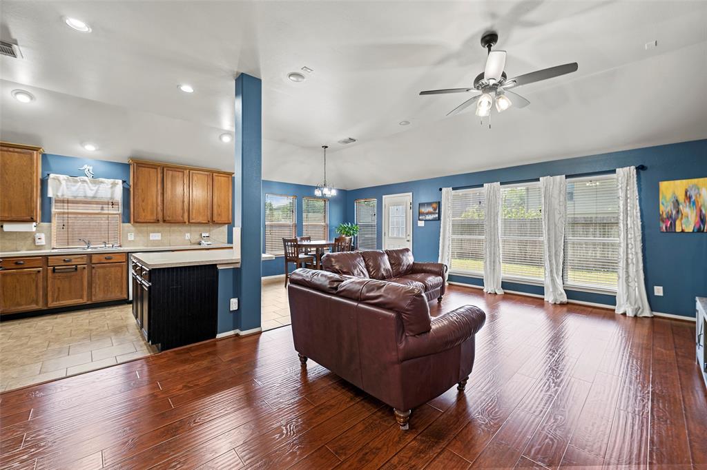 20611 Raincrest Drive, Katy, Texas image 3