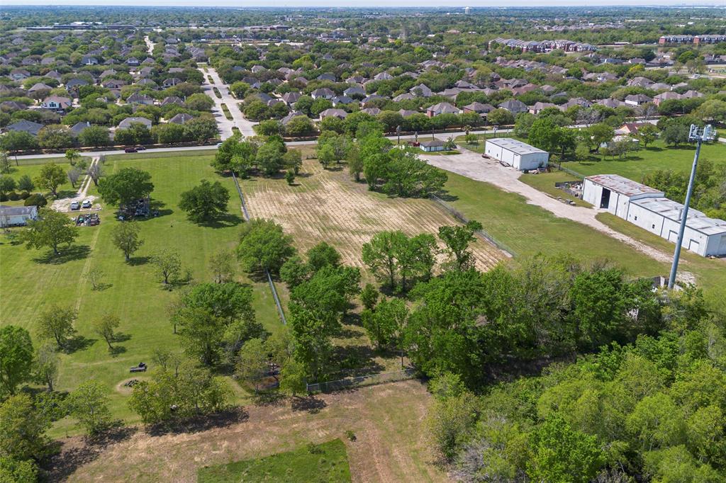 Harkey Road, Pearland, Texas image 7