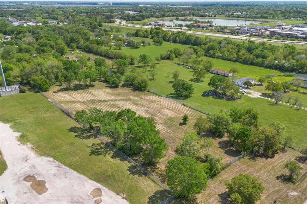 Harkey Road, Pearland, Texas image 3