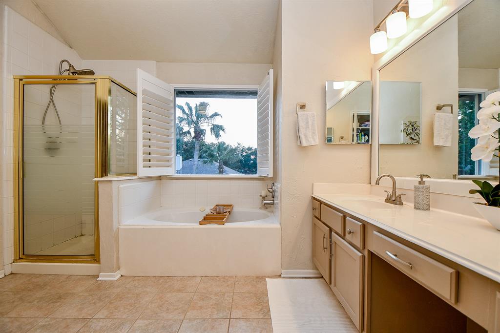 117 Island Breeze Circle, League City, Texas image 32