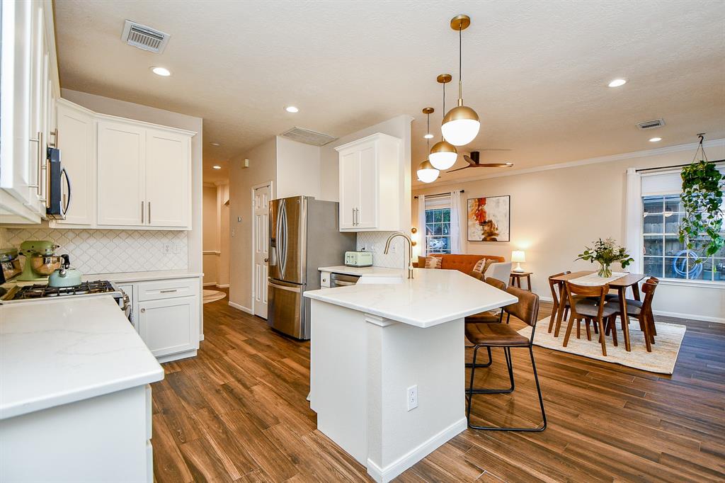 117 Island Breeze Circle, League City, Texas image 25