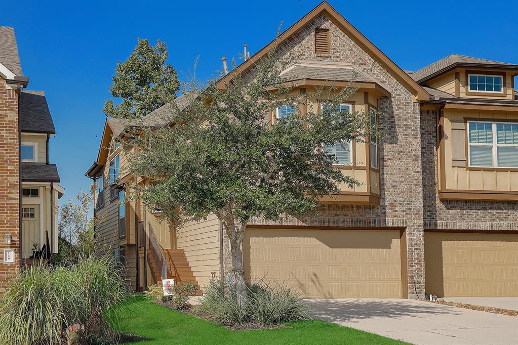 114 Mimosa Silk Ct, Montgomery, Texas image 3