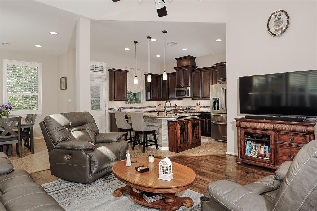 114 Mimosa Silk Ct, Montgomery, Texas image 12