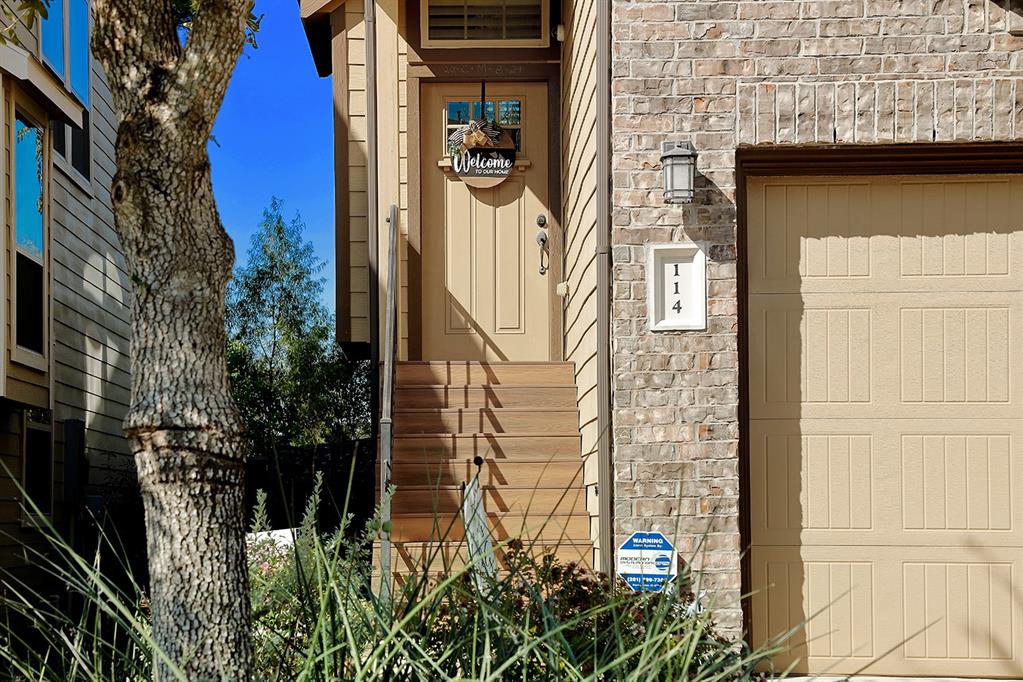 114 Mimosa Silk Ct, Montgomery, Texas image 2