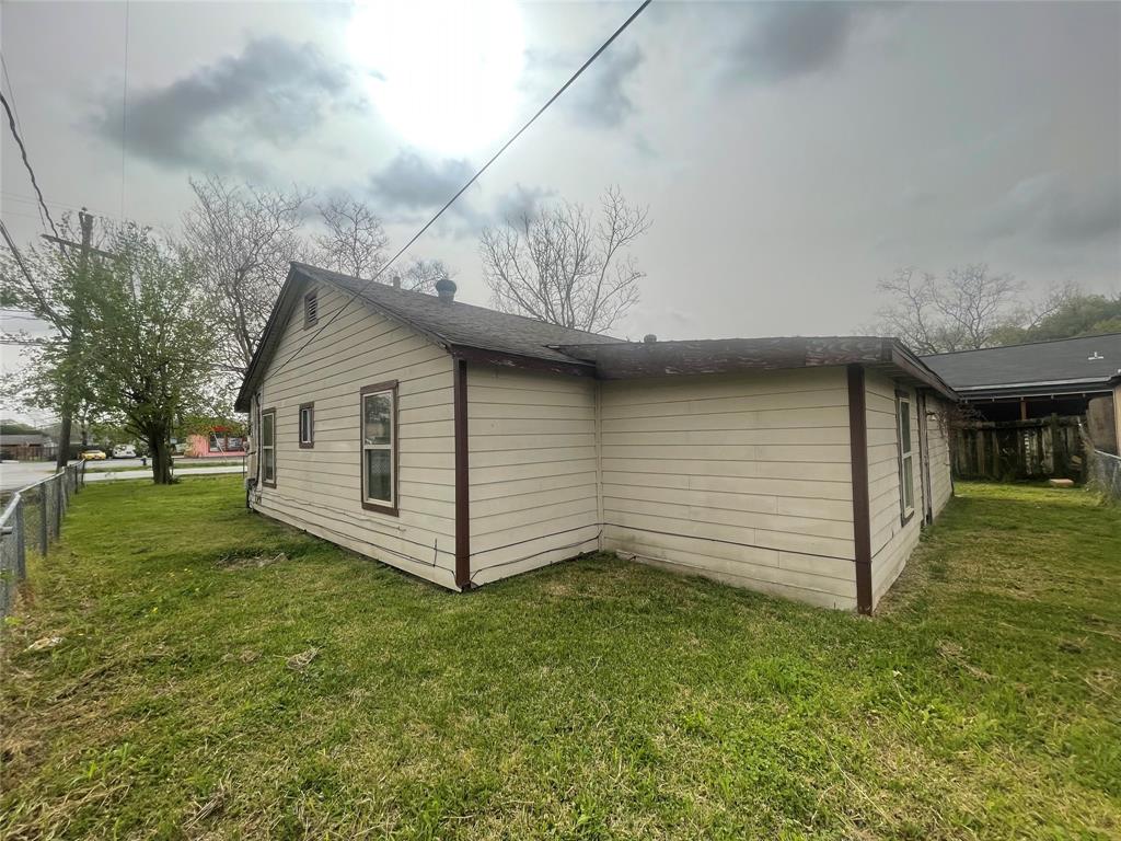9755 Bauman Road, Houston, Texas image 2