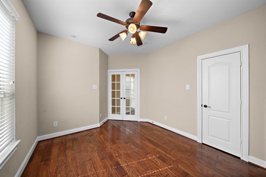 208 Bailey Brook Lane, Dickinson, Texas image 17