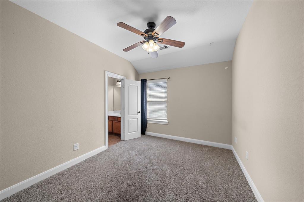 208 Bailey Brook Lane, Dickinson, Texas image 29