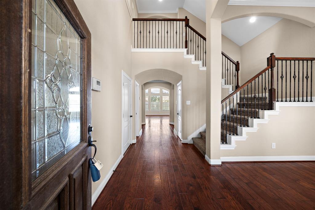 208 Bailey Brook Lane, Dickinson, Texas image 3