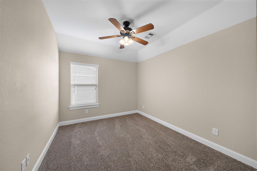 208 Bailey Brook Lane, Dickinson, Texas image 30