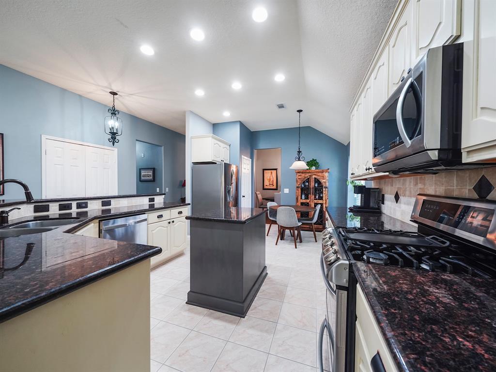 3114 Windemere Park Lane, Katy, Texas image 11