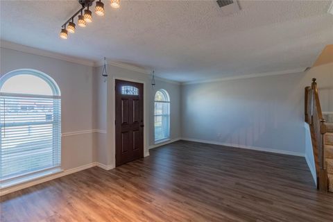 Townhouse in Houston TX 12178 Beamer Road 4.jpg