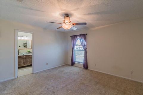 Townhouse in Houston TX 12178 Beamer Road 19.jpg