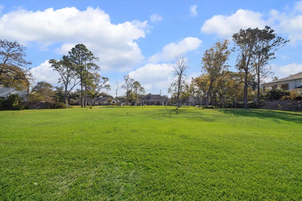 302 Shadywood Road, Houston, Texas image 10