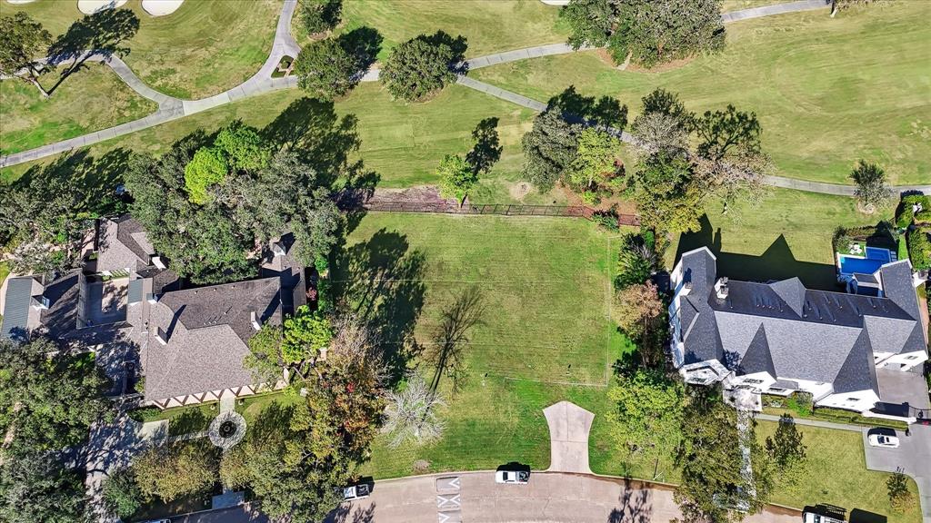 302 Shadywood Road, Houston, Texas image 2