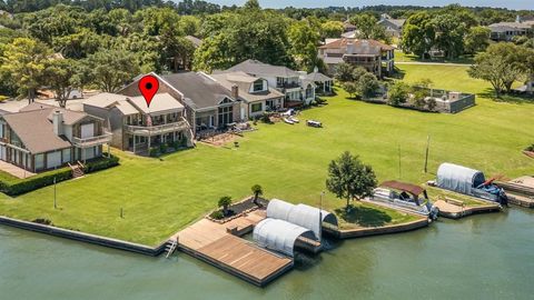 112 Cove Point Montgomery TX 77356