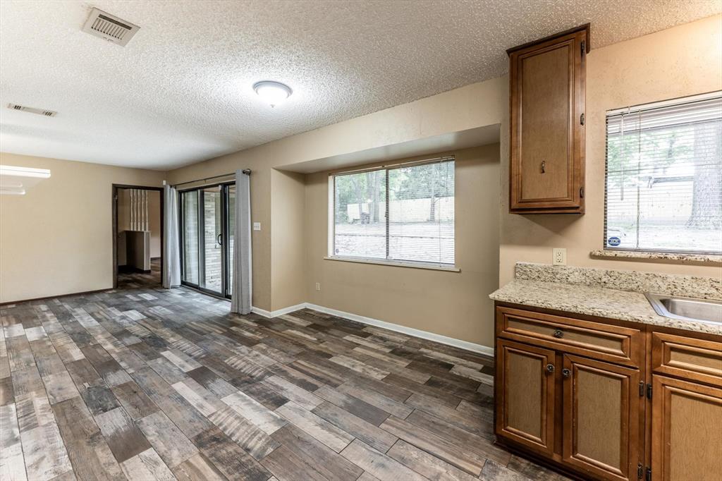224 Olive Street, Huntsville, Texas image 11
