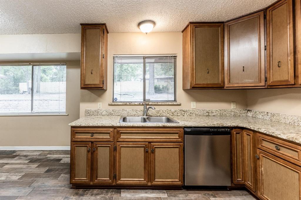 224 Olive Street, Huntsville, Texas image 8