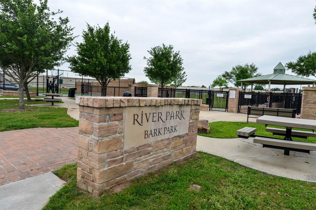 2822 Richland Spring Lane, Sugar Land, Texas image 28