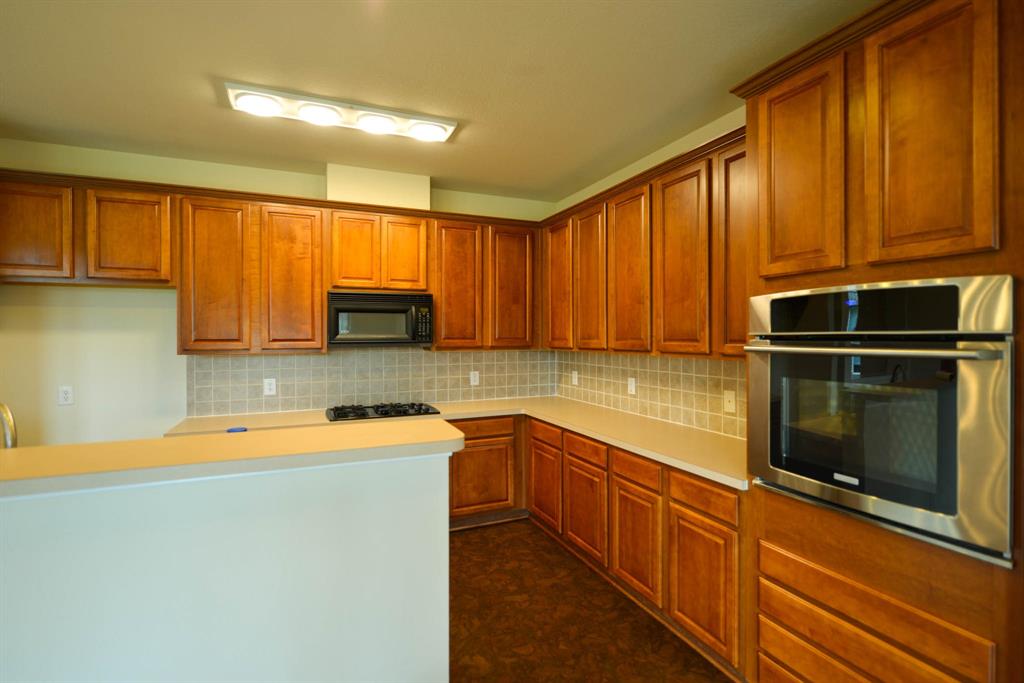 2822 Richland Spring Lane, Sugar Land, Texas image 5