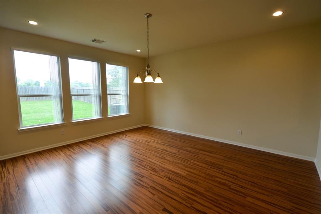 2822 Richland Spring Lane, Sugar Land, Texas image 7