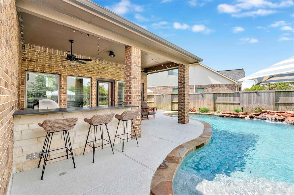 2507 Lilac Point Lane, Brookshire, Texas image 9