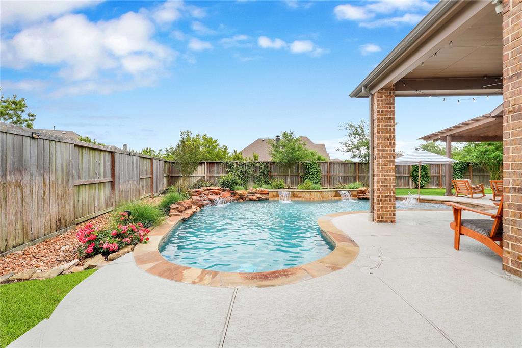 2507 Lilac Point Lane, Brookshire, Texas image 13