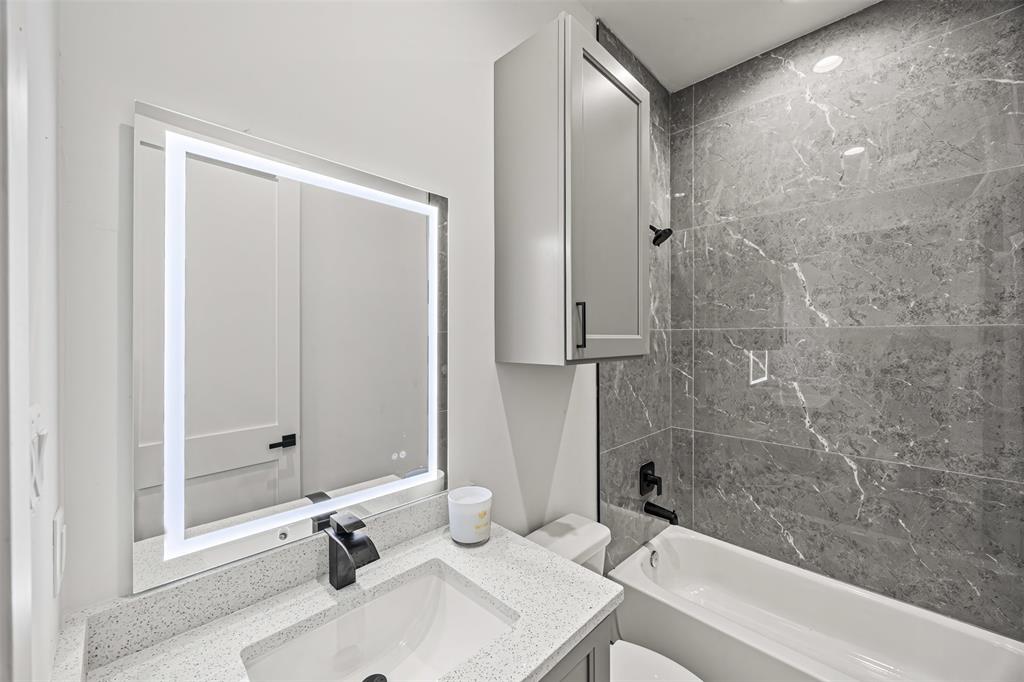 316 E Oakdale Street, Dayton, Texas image 14