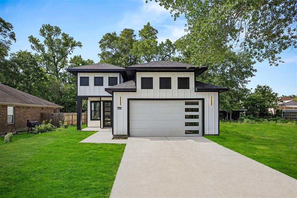 316 E Oakdale Street, Dayton, Texas image 2